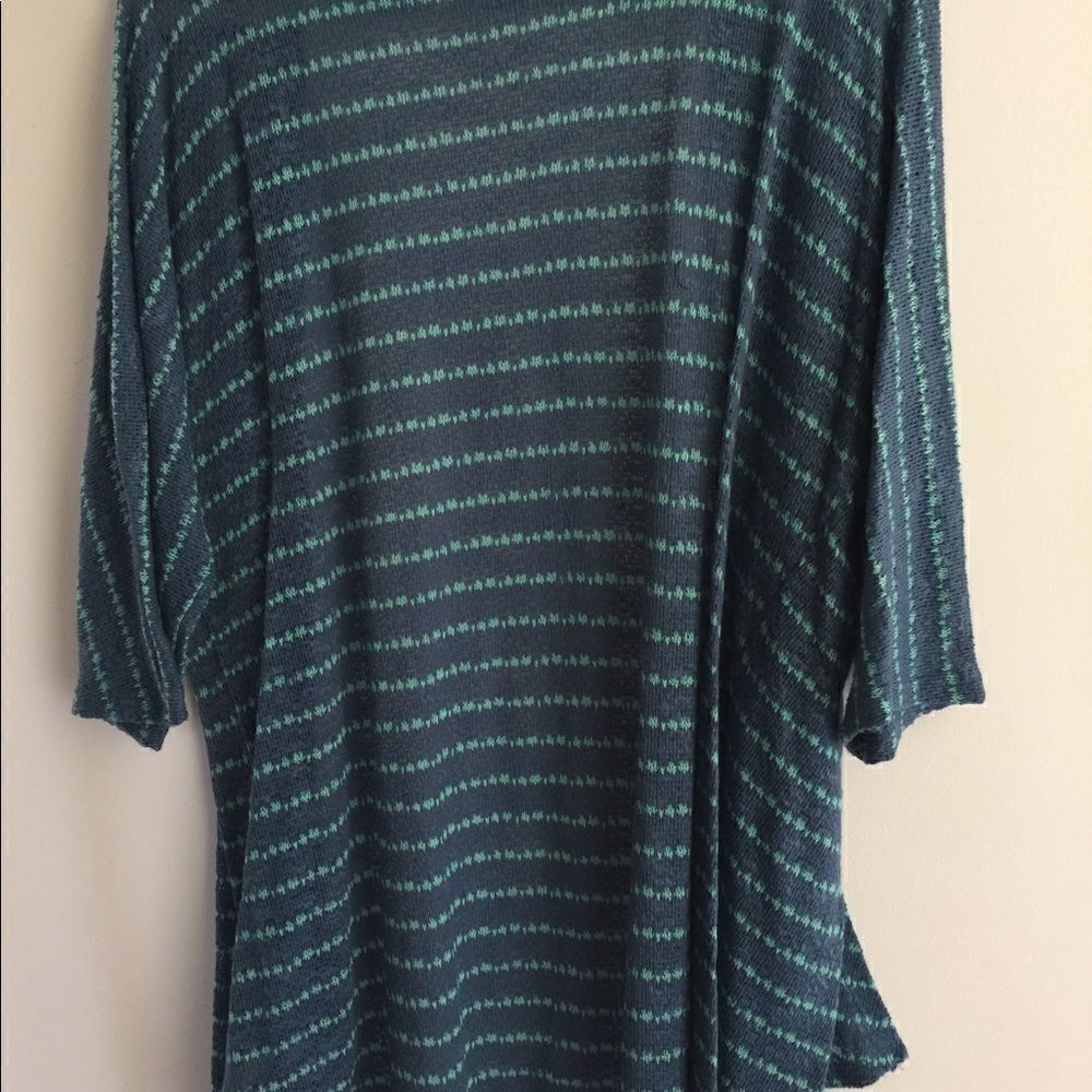 𝅺sweater - Picture 3 of 3